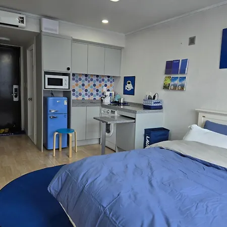 B House Apartment